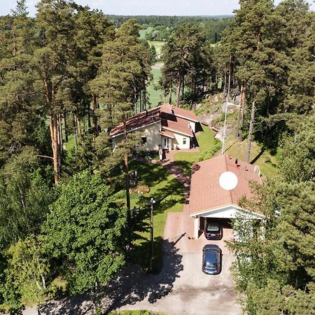 Villa Tammikallio Guest House, Near The Airport - Kodikas Vierasmaja Tuusulassa מראה חיצוני תמונה